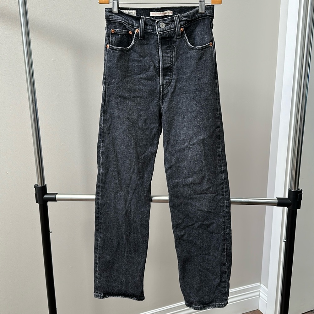 RIBCAGE STRAIGHT ANKLE WOMEN'S JEANS - Well worn Black. Size - 24